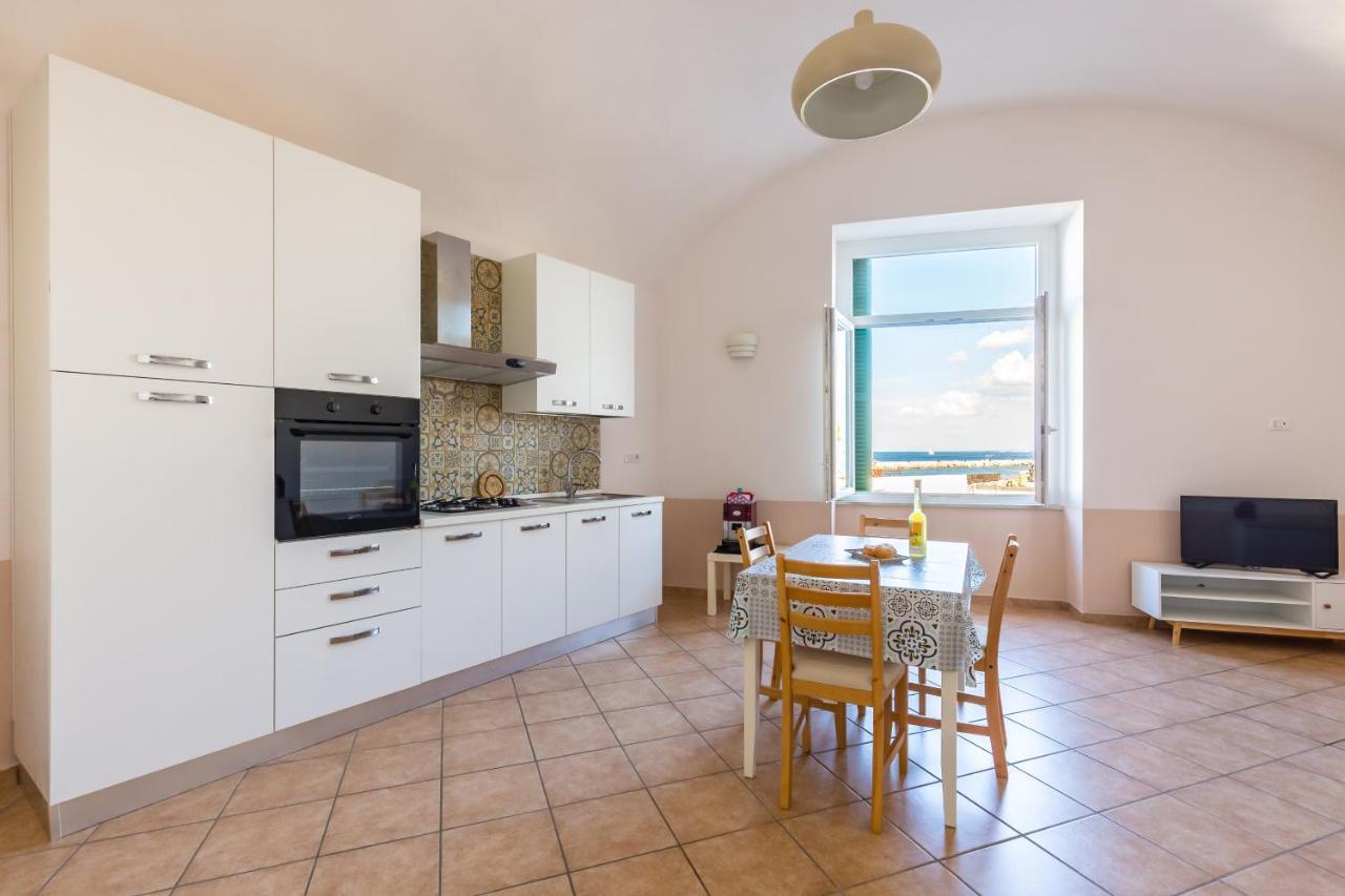 Tizzano House - La Marina Apartment Procida Luaran gambar